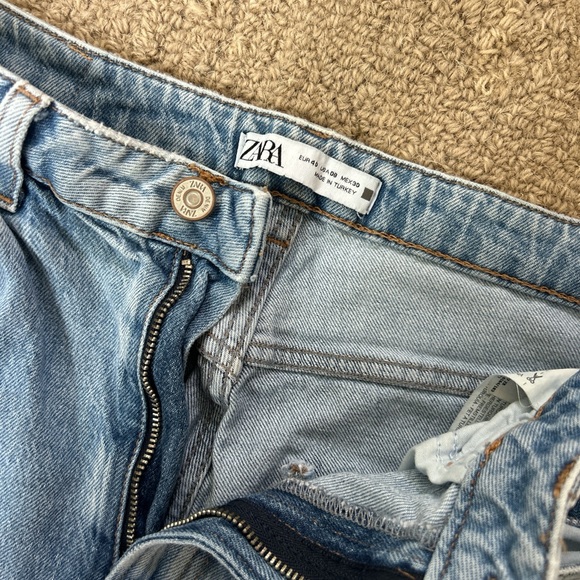 Zara Women's High Rise Jeans - Light Blue - Picture 4 of 6